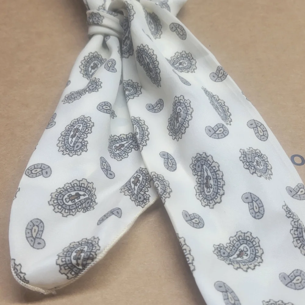 Vintage neck scarf